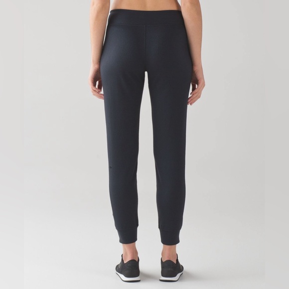 Lululemon Ready To Rulu Pant - Picture 3 of 12
